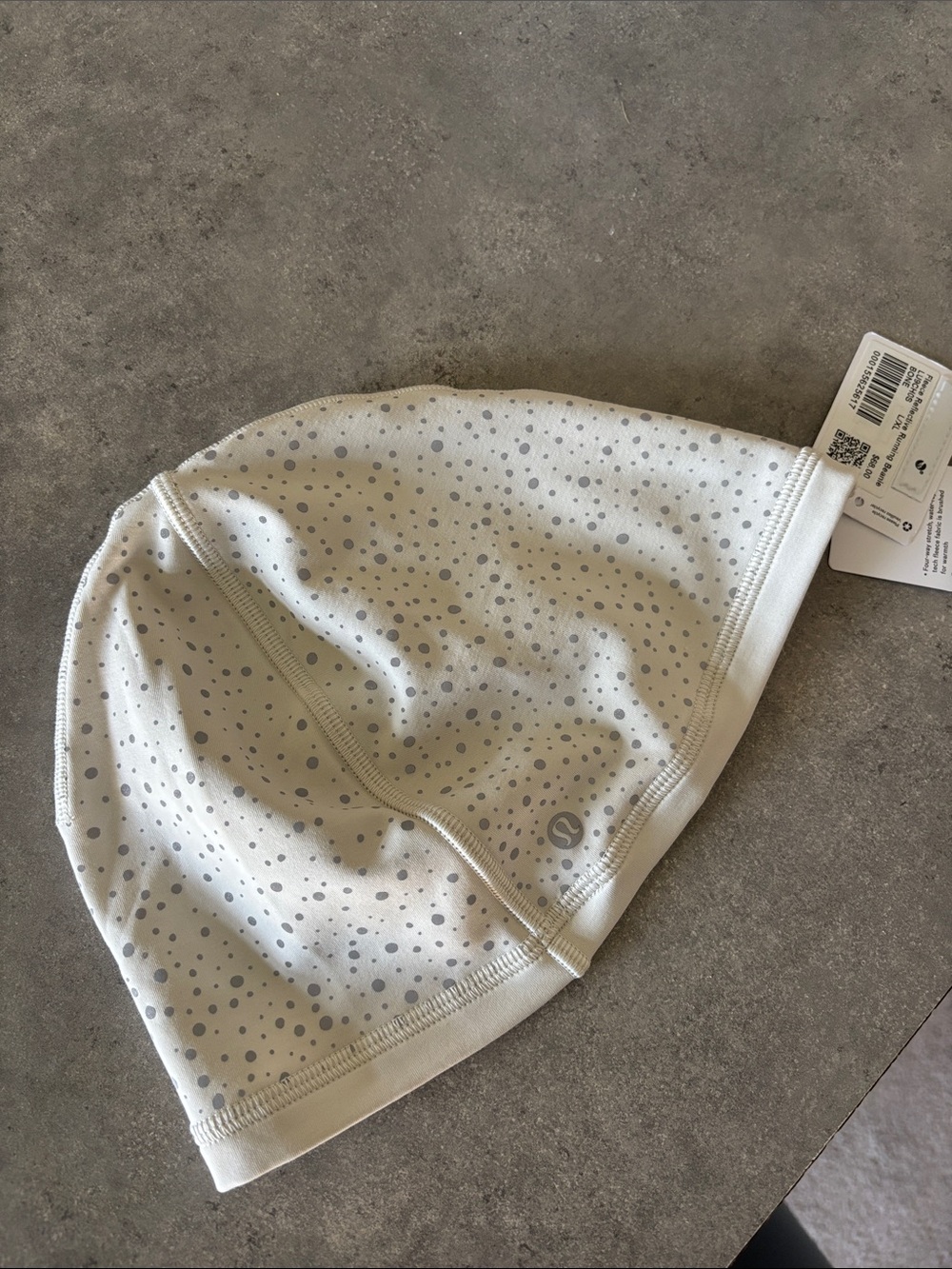 NWT! Lululemon athletica fleece reflective, running beanie White Silver Dot